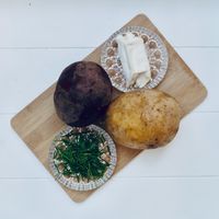 Zutaten für Fächerkartoffeln mit Roter Beete und Ziegenkäse